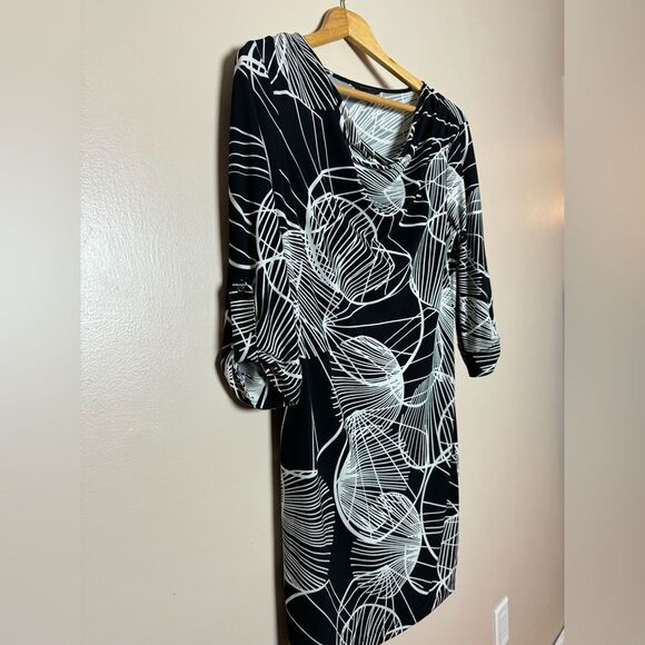 SALE! B/W Banana Republic Factory Patterned Dress Size S EUC - Picture 3 of 6